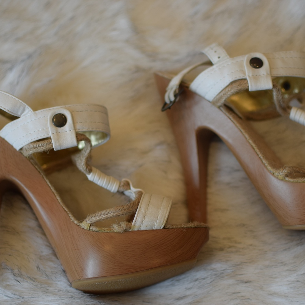 White Platform